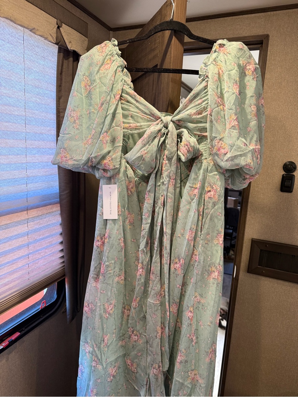 Worth Collective Melody Maxi Dress in Turquoise Floral - Picture 3 of 6